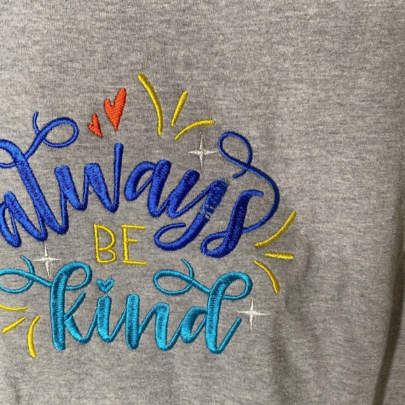 Comfort Soft woman’s medium Always Be Kind embroidered tee-shirt short sleeve. - Picture 3 of 3